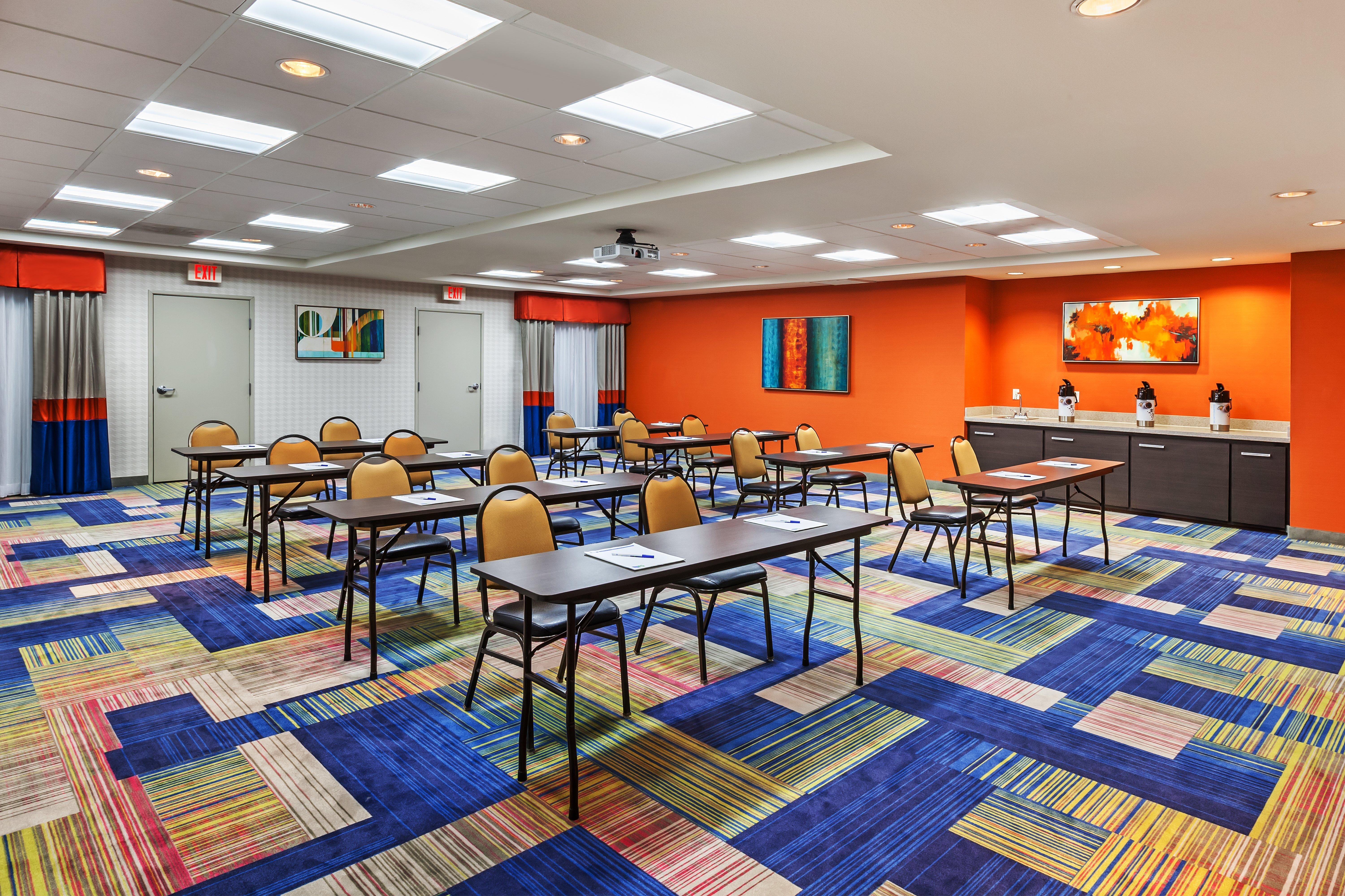 Holiday Inn Express & Suites Houston East By Ihg Exterior foto